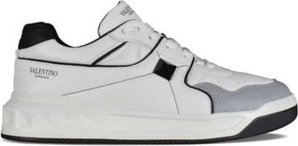 Valentino Garavani Witte Leren One Stud Sneakers - Heren - Sneakers - Wit - 45 EU - Leer - Schoenen