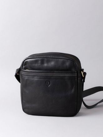 Lakeland Leather Mens Keswick Small Messenger Bag in Black