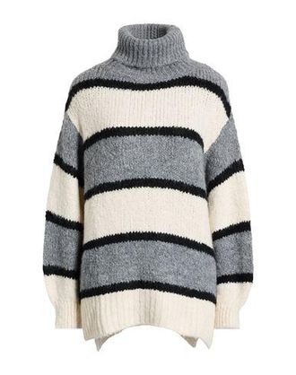 Tensione In Turtlenecks