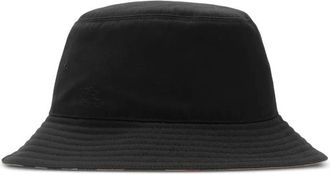 Burberry Check Reversible Bucket Hat, Size Medium