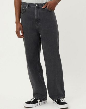 Weekday Galaxy - L&auml;ssige Jeans in verwaschenem Schwarz