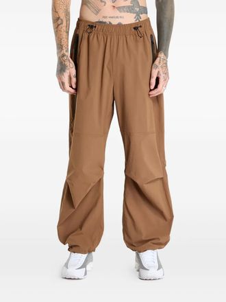 Nike elasticated-waistband trousers - men - Nylon/Acetate - L - Brown
