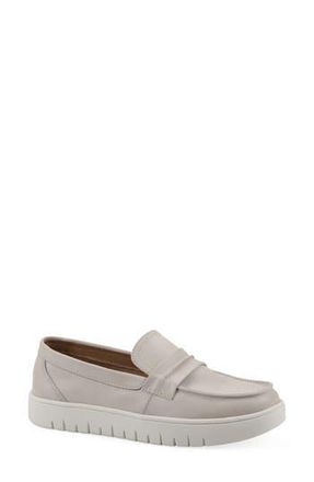 White Mountain Nocci Recovery Loafer in Eggshell/Burnish/Smooth at Nordstrom Rack, Size 9.5