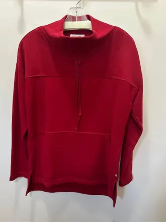 Neon Buddha Womens Effortless Top With Kangaroo Pocket In Crimson