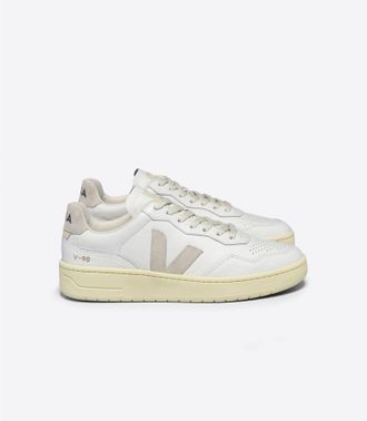 Veja V-90 Leather Mens White/Natural Trainers - Size UK 9