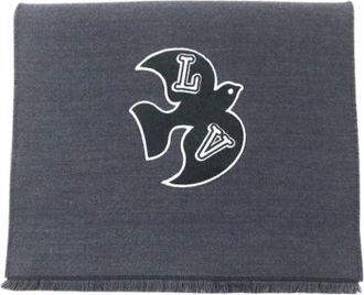 Louis Vuitton Pre-owned Scarves, male, Gray, Size: ONE SIZE Pre-owned Wool Stole