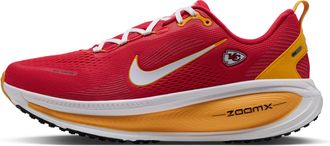 Nike Mens Vomero 18 (Kansas City Chiefs) NFL Road Running Shoes in Red | IQ6005-600