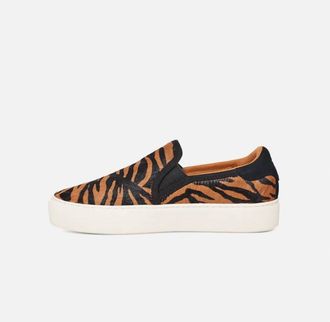UGG Womens Cahlvan Tiger Print Sneaker In Lbtt - Light Butterscotch