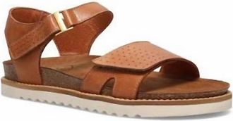 Taos Womens Modern Sandal In Caramel