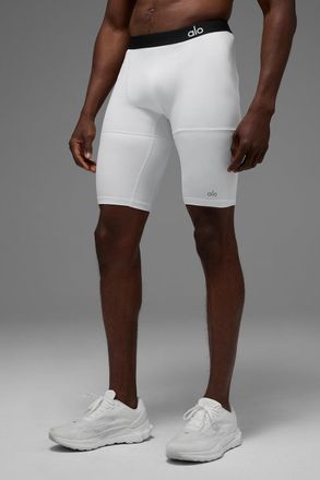 Alo | 9 Flight Compression Short in White, Size: Medium