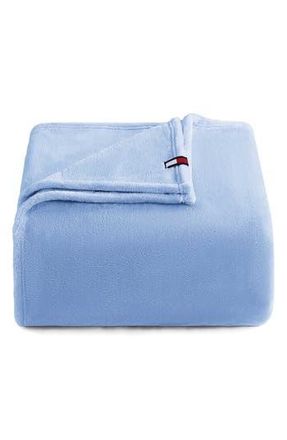 Tommy Hilfiger Plush Throw Blanket in Light /Medium Blue at Nordstrom Rack, Size Full/queen