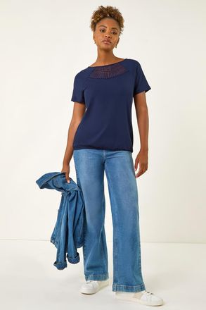 Roman Crochet Neck Stretch T-Shirt