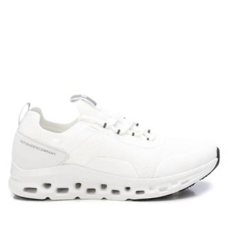 Xti Mens Performance Comfort Sneakers With Airsole In White