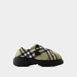 Burberry Geprinte Stof Kussen Check Slip-Ons