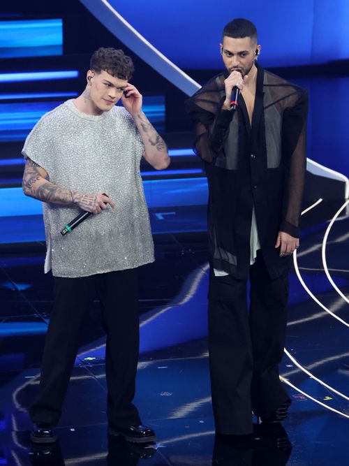 mahmood blanco sanremo 2023 look