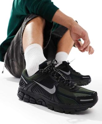 Nike Zoom Vomero 5 - Sneakers nero triplo
