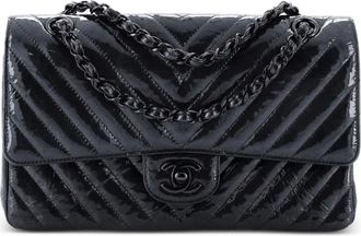 Chanel So Black Classic Double Flap Bag Chevron Crinkled Patent Medium shoulder bag - Zwart