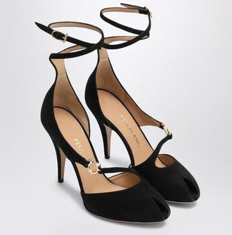 Ferragamo Womens Decollete With Gancini Detail - Black Leather - Size 39.5 EU/IT