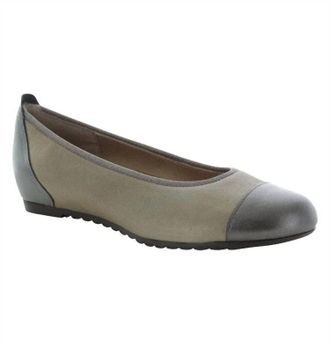 Munro Womens Henlee Slip-On Sandals In Taupe Pewter Leather