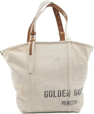 Golden Goose Shopping 24.7 Ew-behandelter Canvas-K&ouml;rper und Lederdetails mit antiken silbernen Accessoires