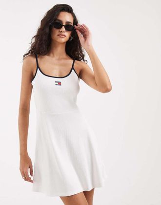 Tommy Jeans Vestito corto bianco sporco con spalline sottili e logo