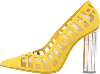Ferragamo Womens Leather Heeled Pumps In Yellow