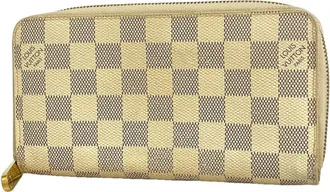 Louis Vuitton White Long Wallet (Bi-Fold) (Pre-Owned)