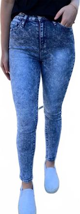 YMI Womens Vintage Dream Super High-Rise Skinny Jean In Acid Wash