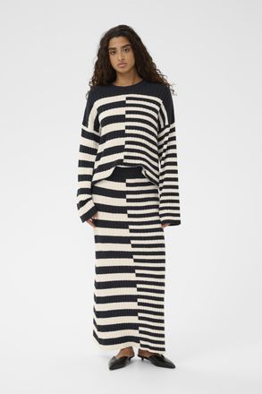 Soaked In Luxury Rok SLZillia Rok A-shape