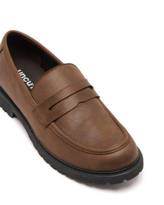 Uncut Croydon Loafer in Chocolate Pu at Nordstrom, Size 10