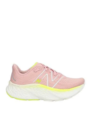 New Balance: Pink Shoes now up to −56% | Stylight