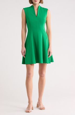 Vince Camuto Scuba Crepe V-Neck Fit & Flare Dress in Kelly at Nordstrom Rack, Size 12