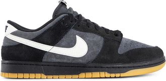 Nike Dunk Low SE Sneakers