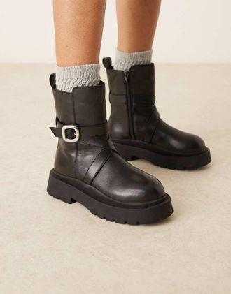 Asos Amelia - Stivaletti in pelle bassi neri con fibbia e suola spessa-Nero
