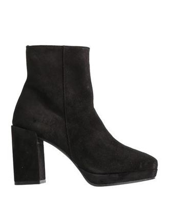 Daniele Ancarani Ankle boots