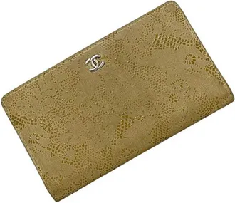 Chanel Beige Leather Long Wallet (Bi-Fold) (Pre-Owned)