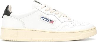 Autry MEDALIST LOW SNEAKERS IN BLACK AND WHITE LEATHER - Autry - Man