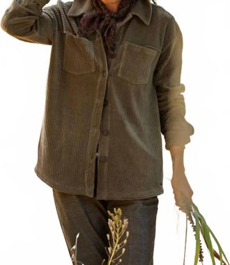 Carve Designs Hudson Stretch Cord Shacket In Fir