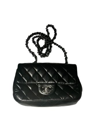 Chanel Classic Single Flap Quilted Lambskin Black Leather Handbag (Pre-Owned)