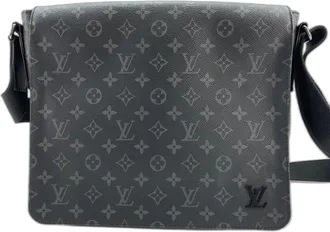 Louis Vuitton Black Shoulder Bag (Pre-Owned)