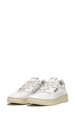 Autry Medalist Low Top Sneaker in Leather/leather White/gold at Nordstrom Rack, Size 10Us / 40Eu